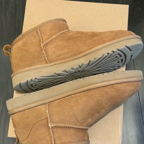 UGG Mini Boots Chestnut size 8 - Picture 5 of 10
